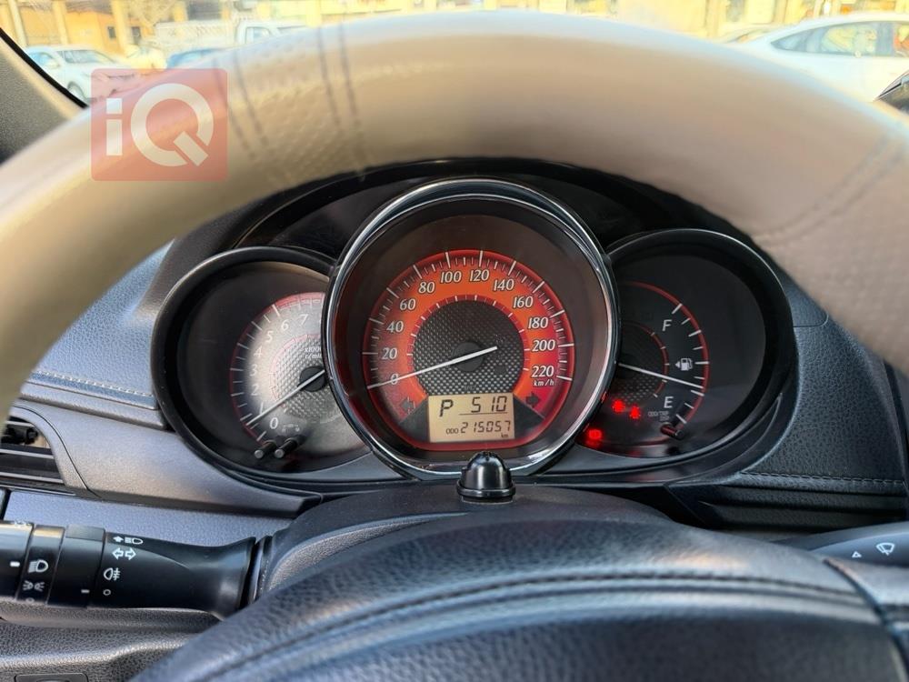 تويوتا يارس